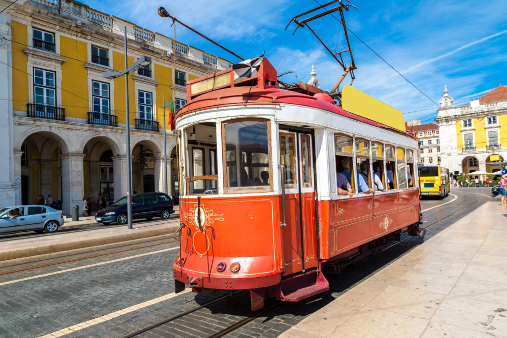 Recorrido en tranvía turístico por las colinas de Lisboa